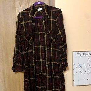 maroon Maurice’s flannel duster: size XL